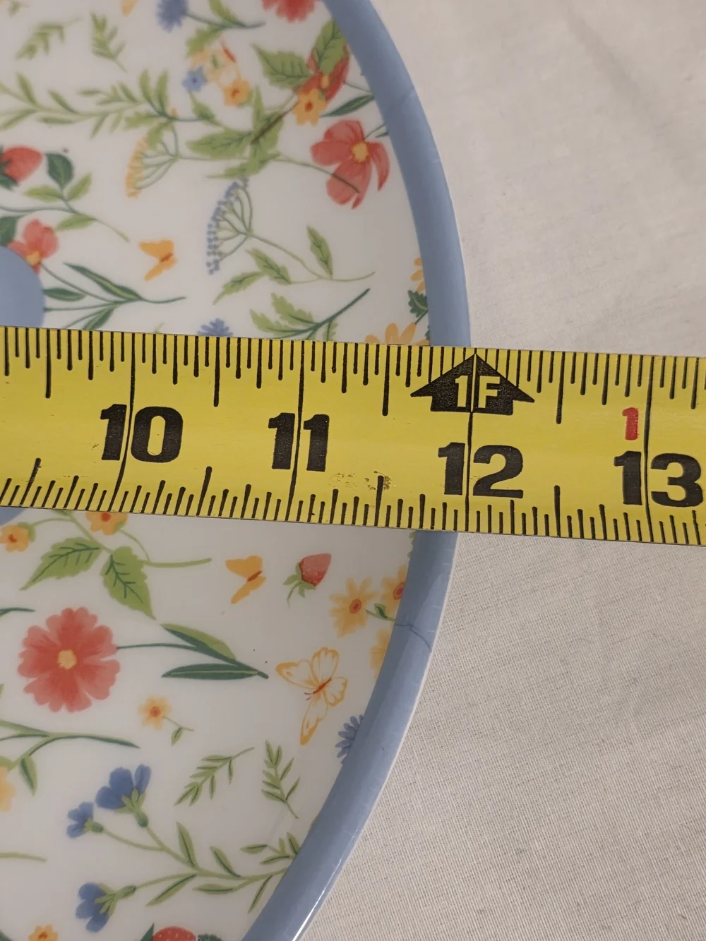 New Dolly Parton Chip & Dip Round Party Tray 12